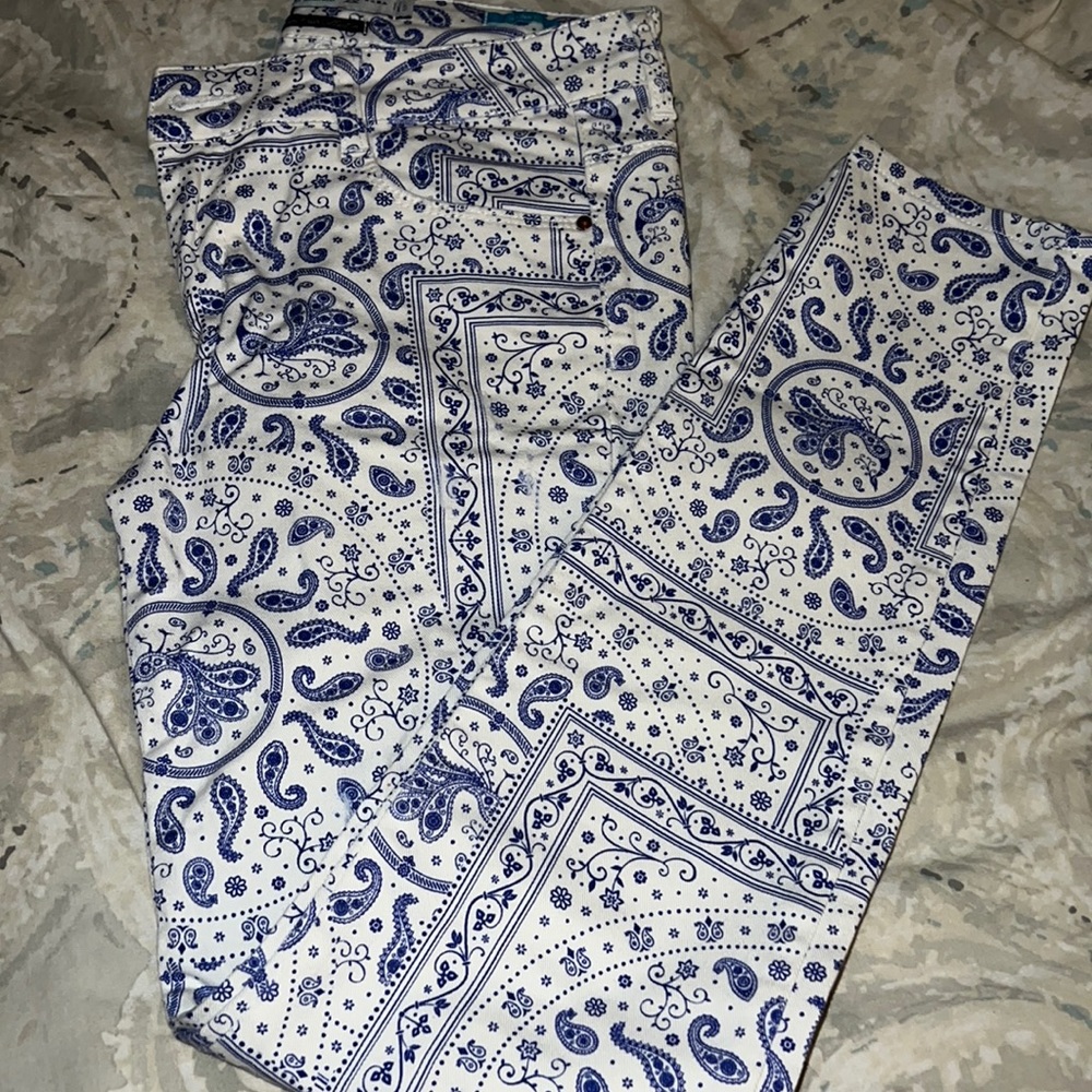 Skinny jeans